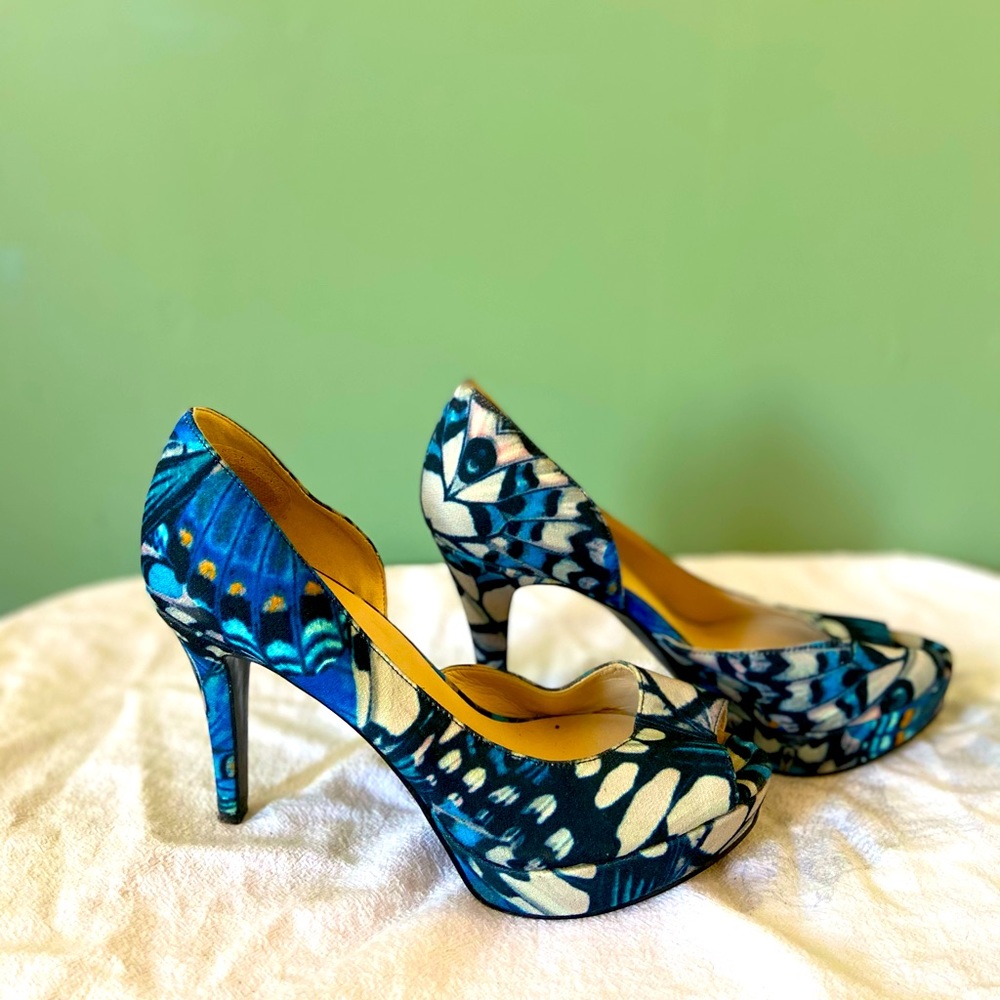 Butterfly heels